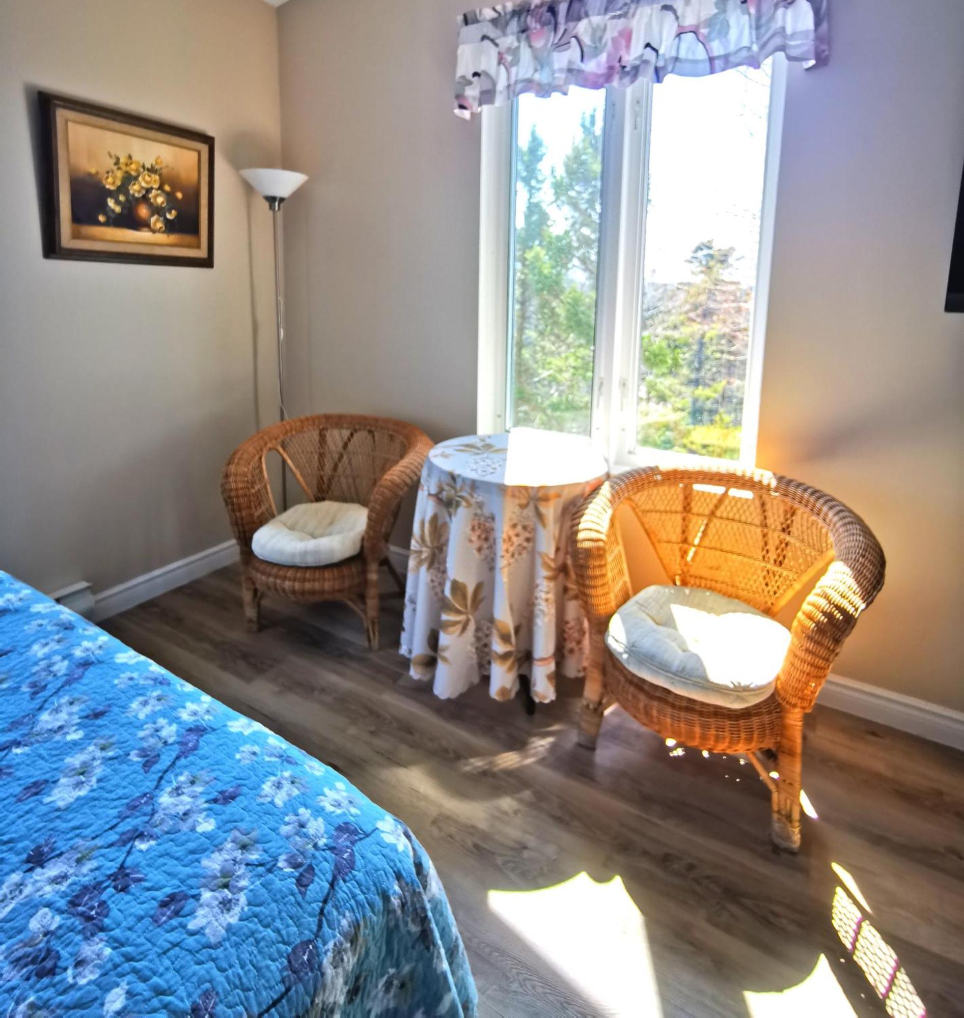 פגי'ס קוב 181 Oceanside Inn מראה חיצוני תמונה