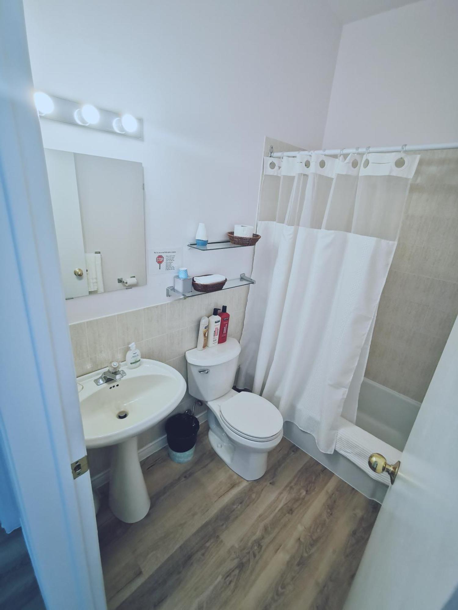 פגי'ס קוב 181 Oceanside Inn מראה חיצוני תמונה