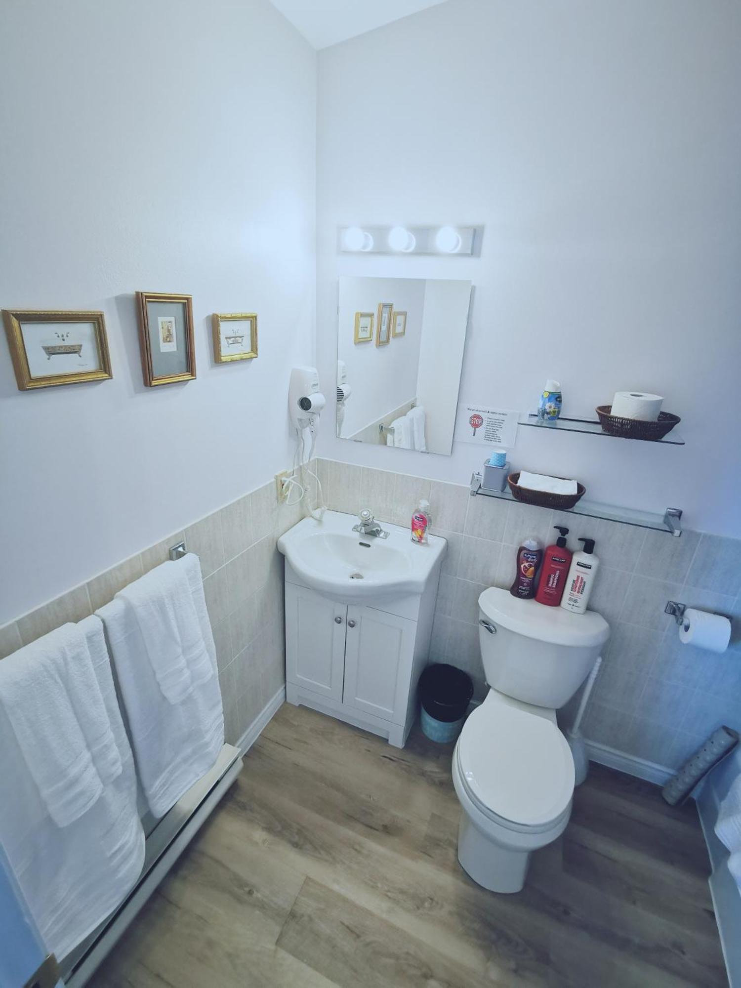 פגי'ס קוב 181 Oceanside Inn מראה חיצוני תמונה