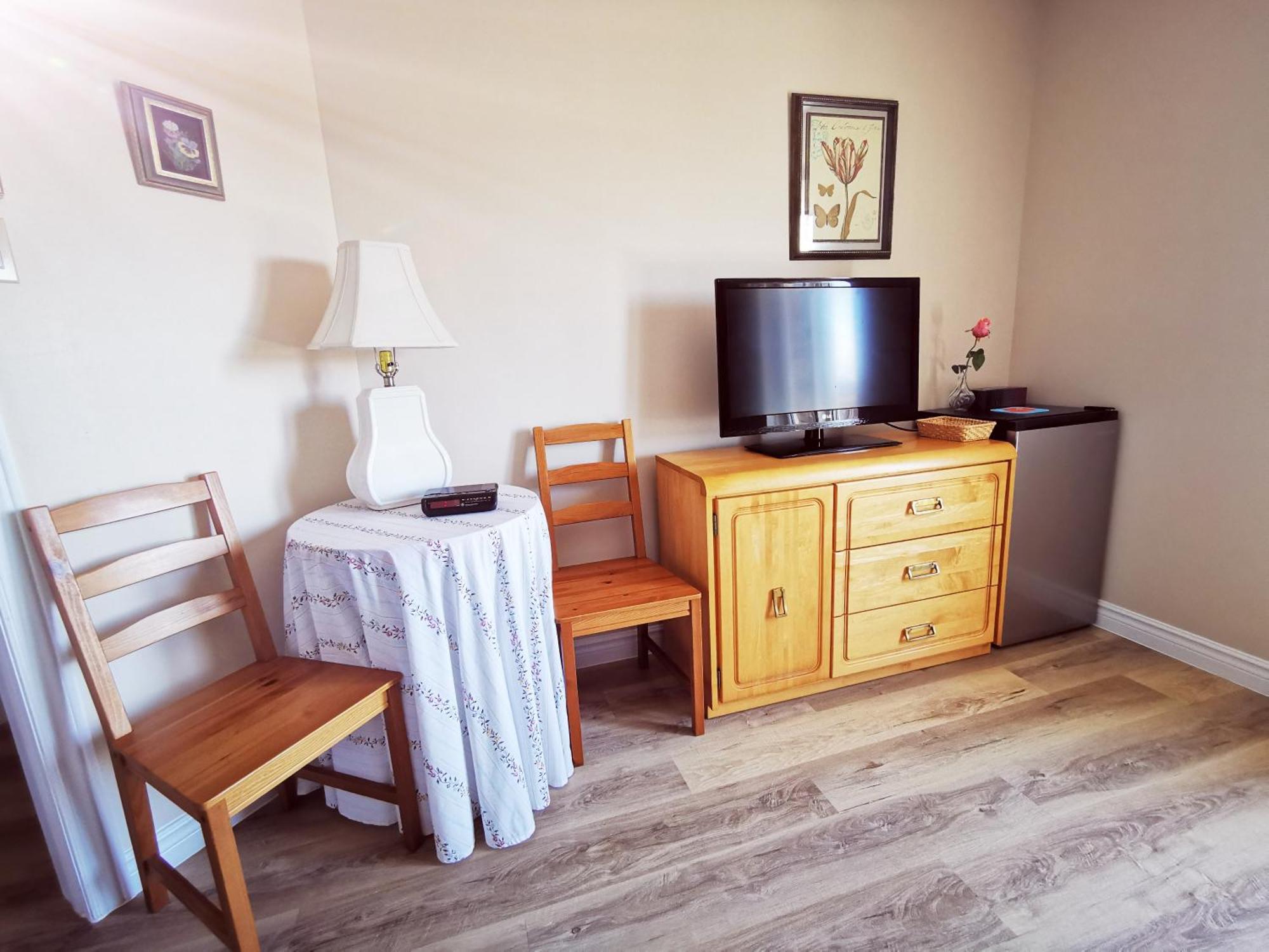 פגי'ס קוב 181 Oceanside Inn מראה חיצוני תמונה
