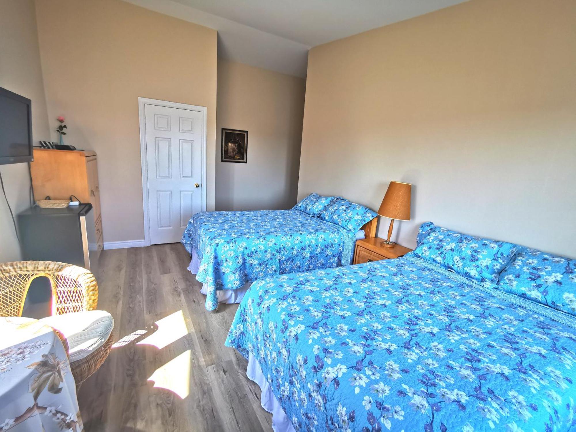 פגי'ס קוב 181 Oceanside Inn מראה חיצוני תמונה
