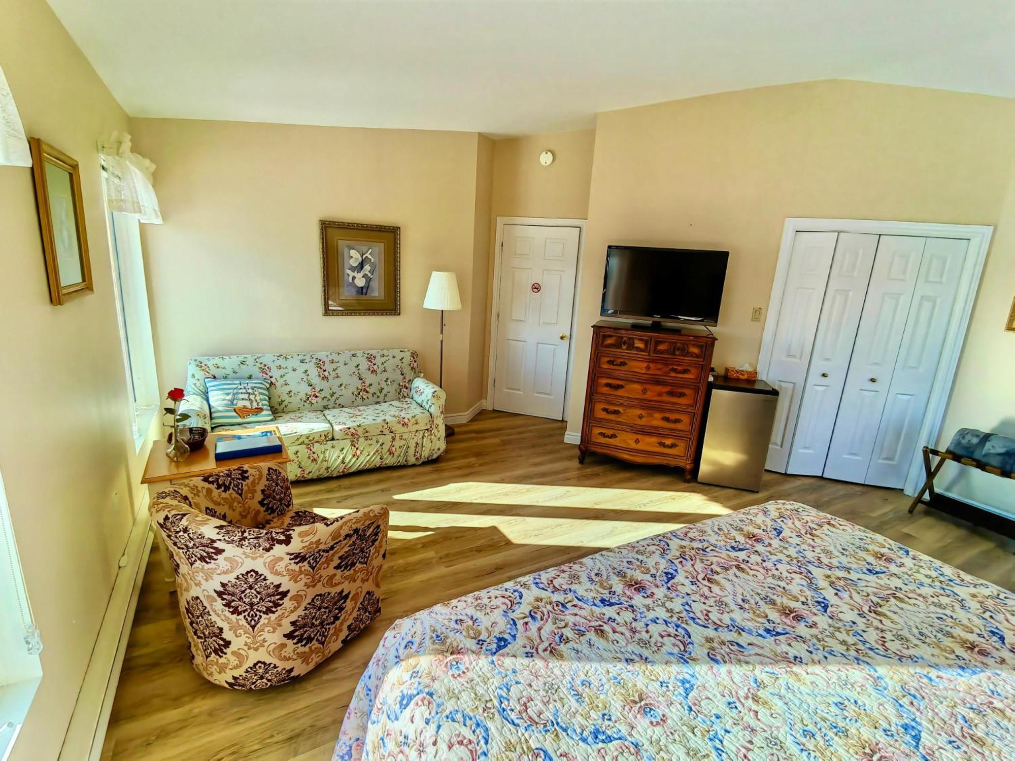 פגי'ס קוב 181 Oceanside Inn מראה חיצוני תמונה